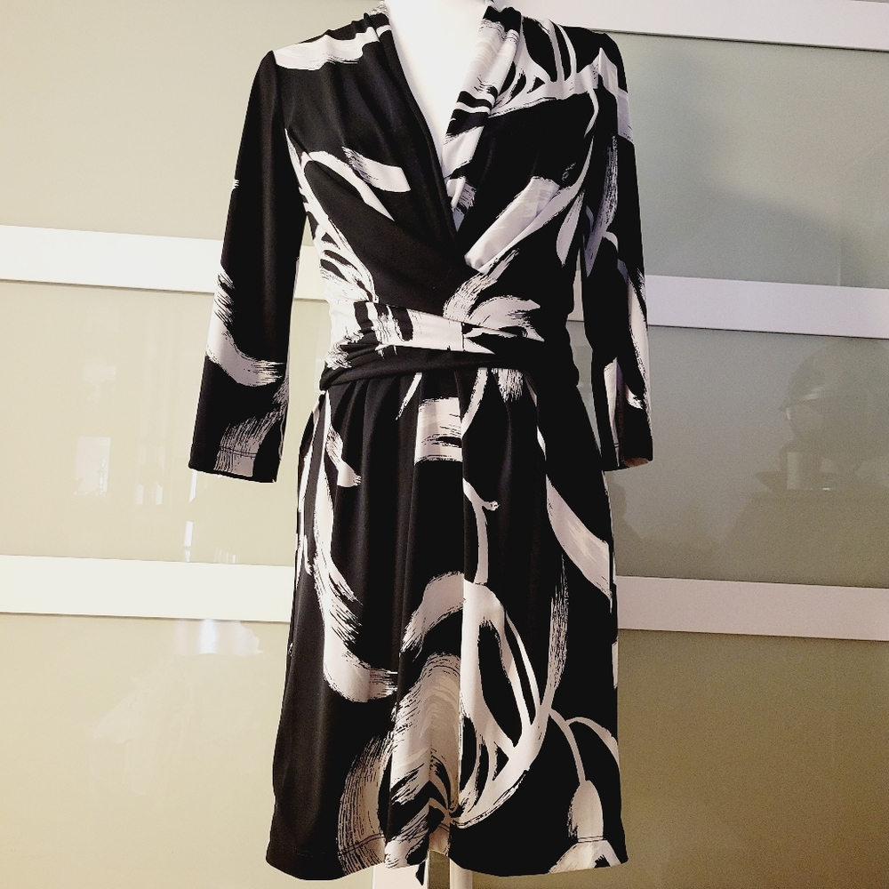 BCBG MAXAZARIA Black And White Size S Dress